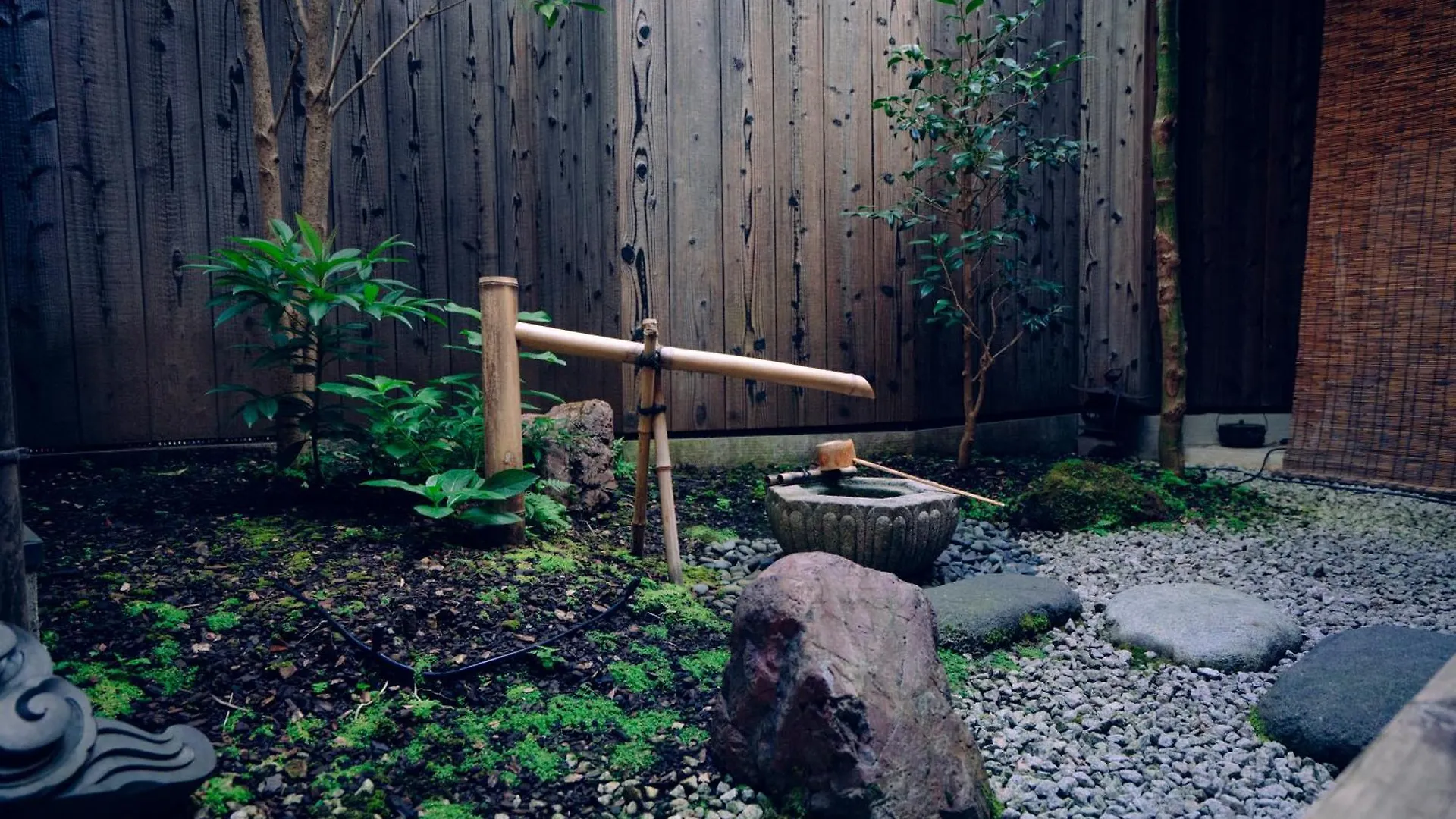 Kotone Machiya-Inn 京町家旅宿 小都音 contacts